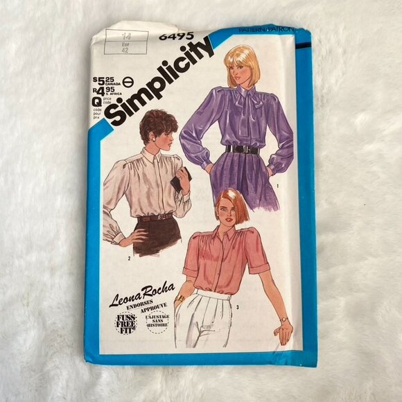 2 Simplicity Sewing Patterns - Picture 4 of 5